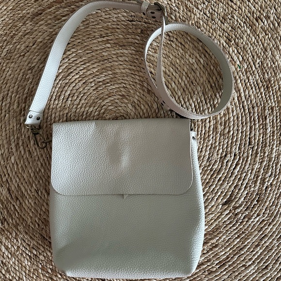 11600 Leather Goods Handbags - 11600 Leather Goods Women's Leather Crossbody Bag